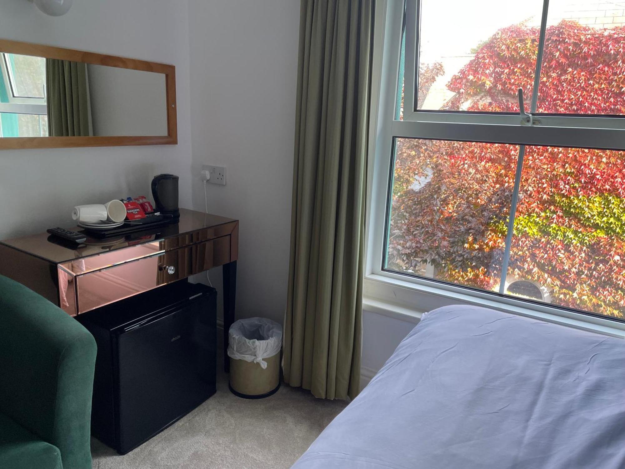 Keats Green Hotel Шанклин Екстериор снимка